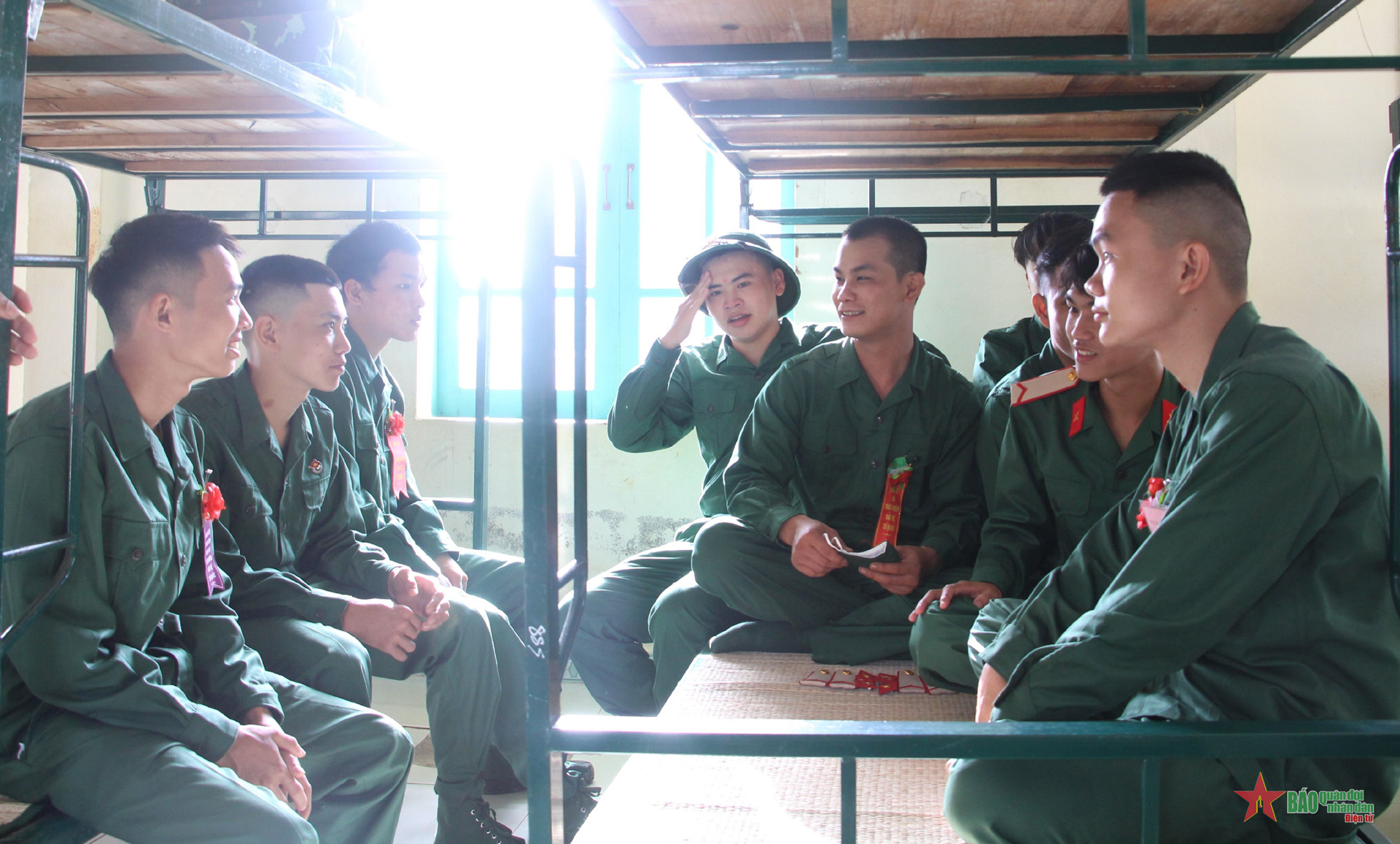 Những ngày đầu quân ngũ

